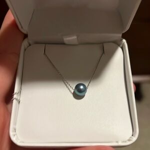 Pearl Factory - Blue Akoya Pearl Slider